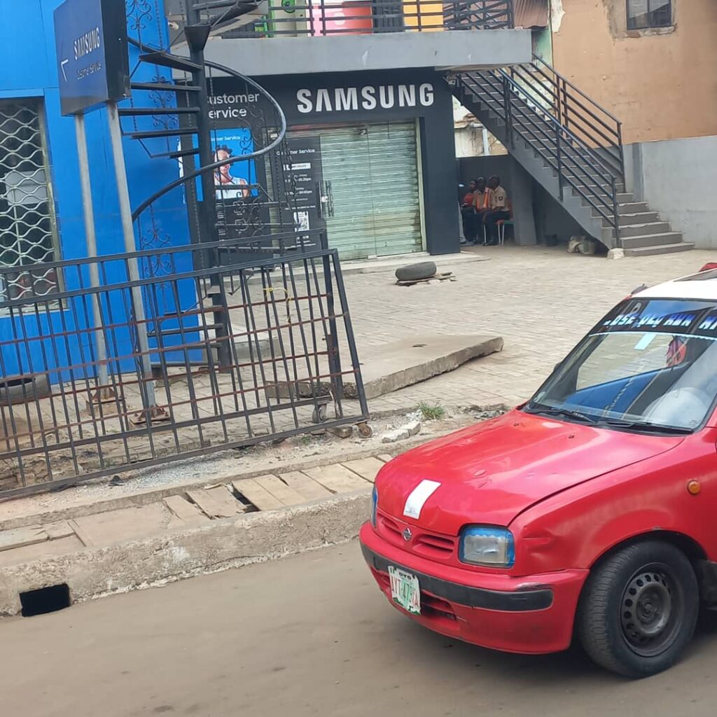 Samsung Customer Service,Mokola
Samsung Office in Ibadan (Mokola)