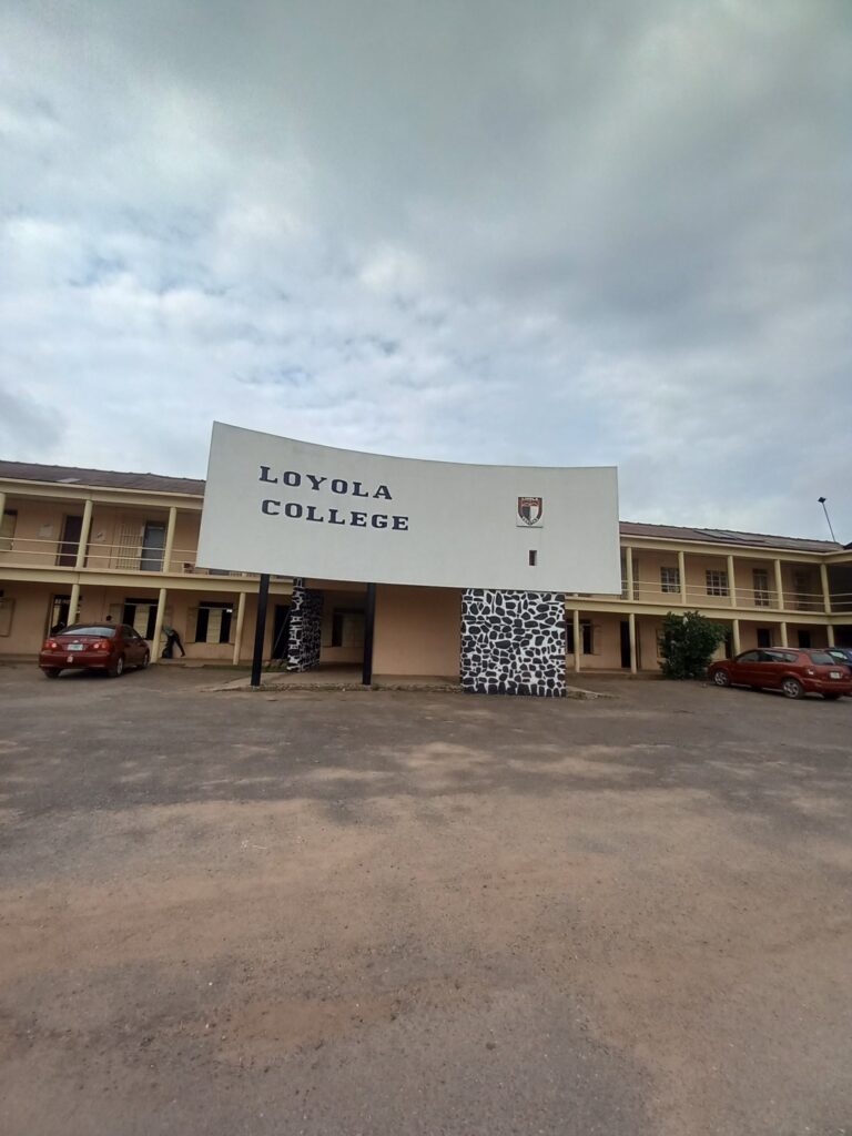 Loyola College, Ibadan 
Schools in Ibadan